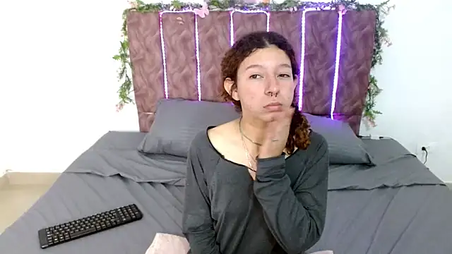 ElaRose723 online show from October 2025 02:05:02 PM