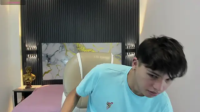 StiwenTwink online show from November 2025 04:45:02 PM