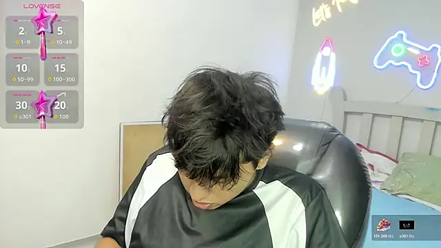 StiwenTwink online show from December 2025 07:32:01 PM