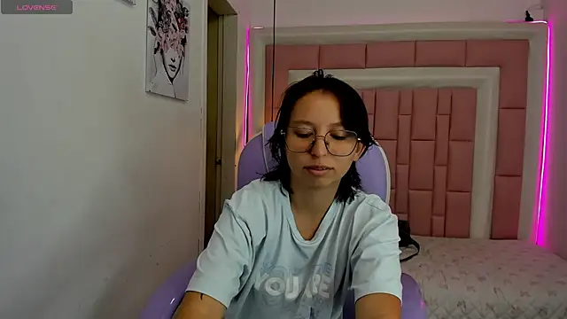 Snapshot of Klaret_Toy chatting on July 2026 07:24:01 PM Klaret Toy online show from July 2026 07:24:01 PM