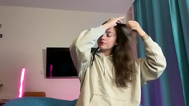 erikaa miuu online show from October 2025 05:24:02 PM