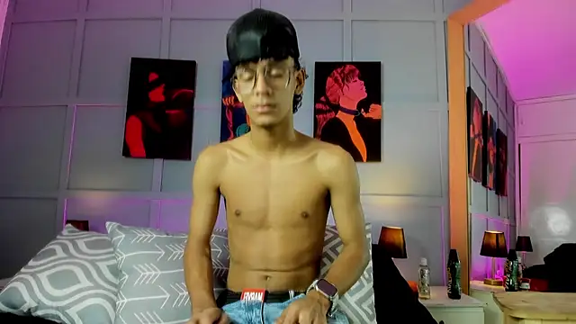 GabiVeronna online show from October 2025 01:01:01 PM