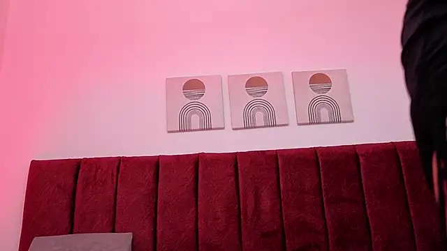 Zoe Blond online show from November 2025 04:00:01 AM