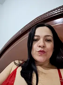 LindaSalo33 online show from November 2025 04:10:02 AM