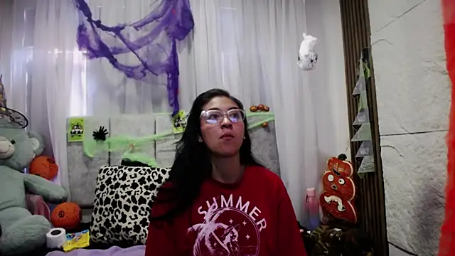 emy brunette online show from October 2025 03:35:02 PM