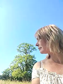 Snapshot of Masha412111 chatting on June 2026 06:29:01 AM Masha412111 online show from June 2026 06:29:01 AM