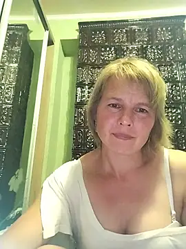 Snapshot of Masha412111 chatting on July 2026 09:46:02 PM Masha412111 online show from July 2026 09:46:02 PM