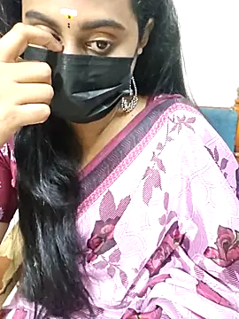 Snapshot of Dheronika_sweetie chatting on October 2025 11:07:02 AM Dheronika sweetie online show from October 2025 11:07:02 AM