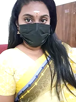 Snapshot of Dheronika_sweetie chatting on October 2025 01:31:02 PM Dheronika sweetie online show from October 2025 01:31:02 PM