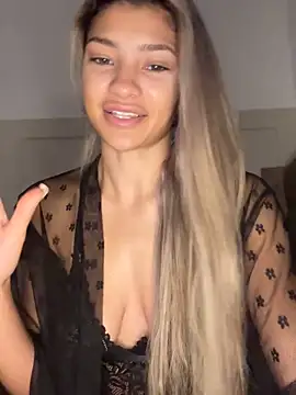 Honeyyyxo online show from October 2025 11:06:02 AM