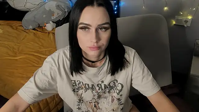 Lisa  Johnson online show from December 2025 12:20:02 AM