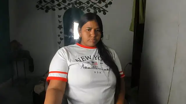 Snapshot of Ebony_luna chatting on July 2026 07:24:01 PM Ebony luna online show from July 2026 07:24:01 PM