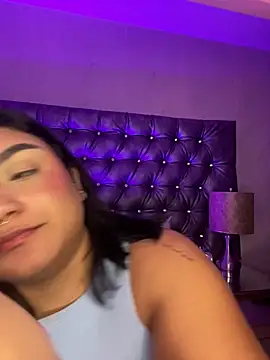 Snapshot of AryRose_ chatting on October 2025 12:48:02 PM AryRose online show from October 2025 12:48:02 PM