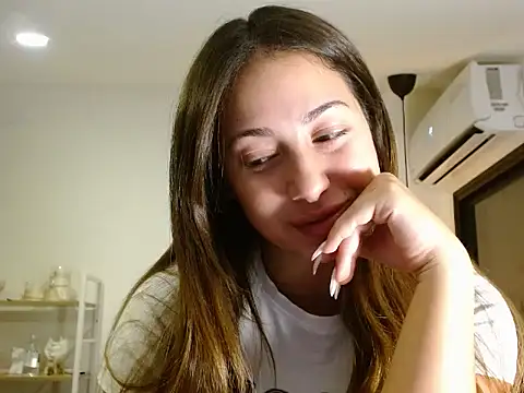 poppysinclair online show from October 2025 05:47:01 PM