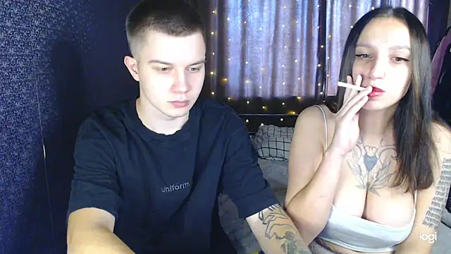 Snapshot of Mark_and_Wendy chatting on October 2025 05:39:02 AM Mark and Wendy online show from October 2025 05:39:02 AM