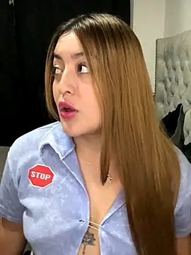 itsgianna online show from October 2025 01:28:01 AM