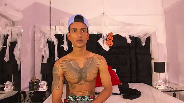 Latin Pleasures online show from October 2025 07:47:01 PM