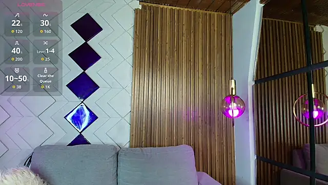 Matti sofia  online show from October 2025 07:05:02 PM