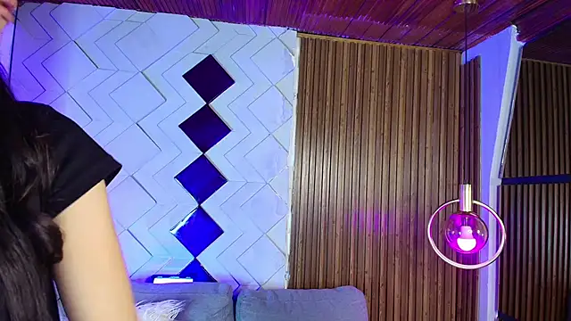 Matti sofia  online show from November 2025 07:05:02 PM