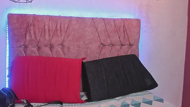 Mia lopez 1 online show from October 2025 01:12:01 PM