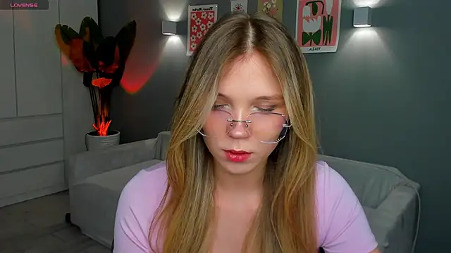 linakorvin online show from November 2025 01:10:02 PM