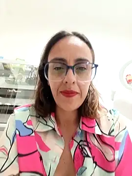 Jade 1-9 online show from October 2025 08:20:01 PM