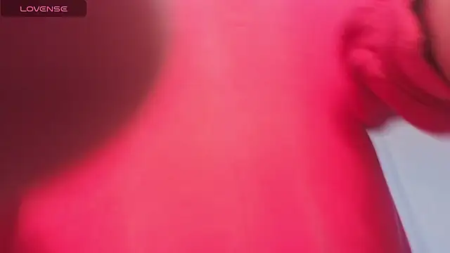 mia foster t online show from February 2026 01:32:02 PM