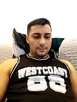 gooddboy01 online show from November 2025 07:34:02 PM