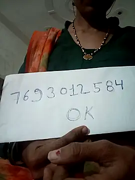 Snapshot of Mona7070 chatting on October 2025 02:29:01 PM Mona7070 online show from October 2025 02:29:01 PM