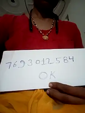 Snapshot of Mona7070 chatting on October 2025 03:36:01 PM Mona7070 online show from October 2025 03:36:01 PM