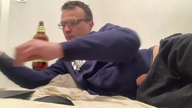 viktor1992-1-1 online show from February 2026 09:55:01 PM