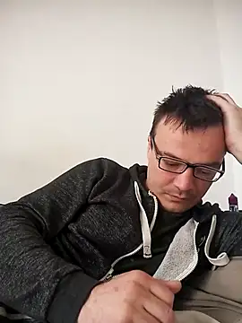 viktor1992-1-1 online show from April 2026 08:02:02 AM