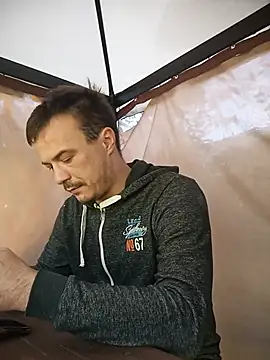 viktor1992-1-1 online show from July 2026 05:27:02 AM