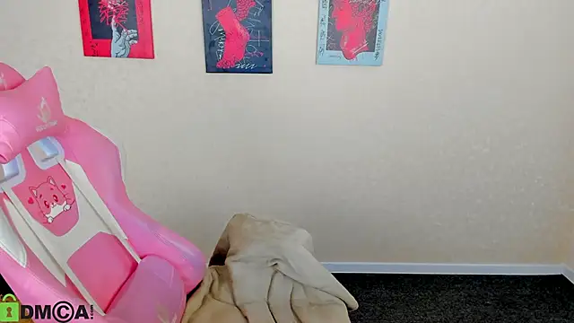 Snapshot of L1na_Reeds chatting on November 2025 01:08:02 AM L1na Reeds online show from November 2025 01:08:02 AM