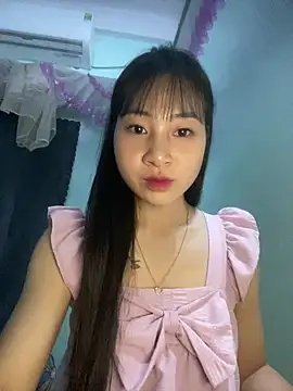 banlinh004 online show from April 2026 02:00:02 PM