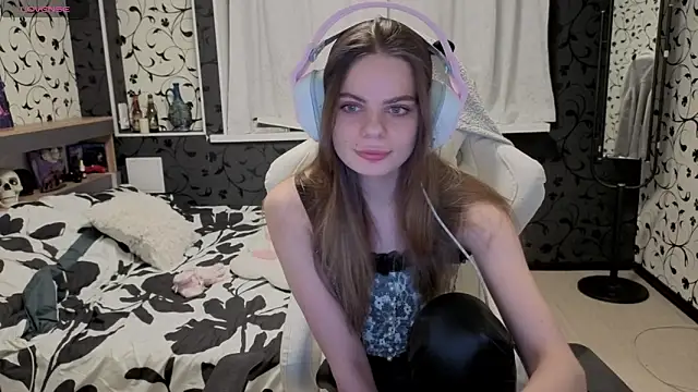 xAlisontiny online show from March 2026 08:50:01 PM