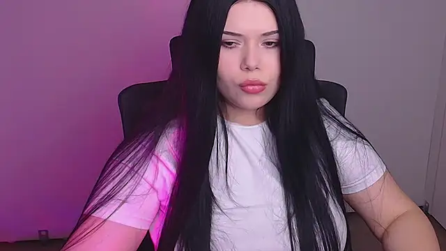 Mona Esty online show from November 2025 06:40:02 PM