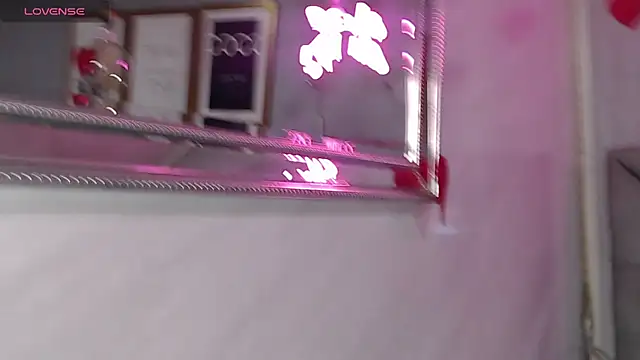 Snapshot of Dayan_v_ chatting on February 2026 01:17:01 AM Dayan v online show from February 2026 01:17:01 AM