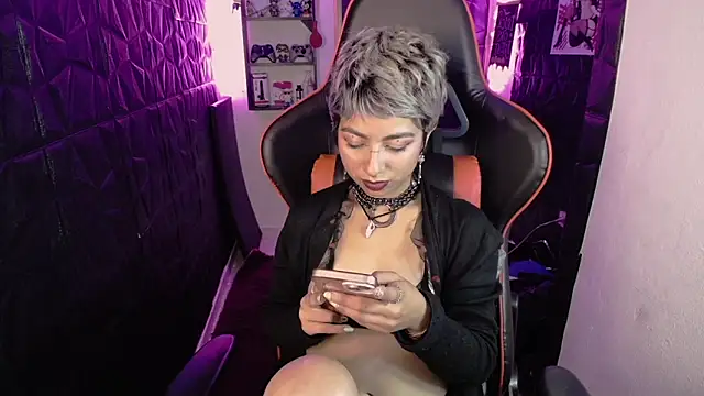 lunarichy22 online show from February 2026 08:38:01 PM