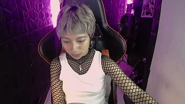 lunarichy22 online show from February 2026 09:35:02 PM