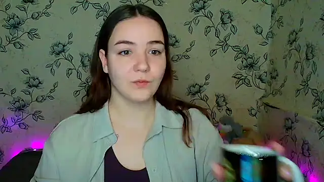 OliviaMontgommery online show from April 2026 01:01:01 PM