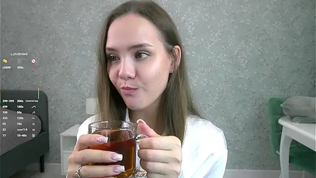 SweetSaraPie online show from October 2025 07:01:01 PM