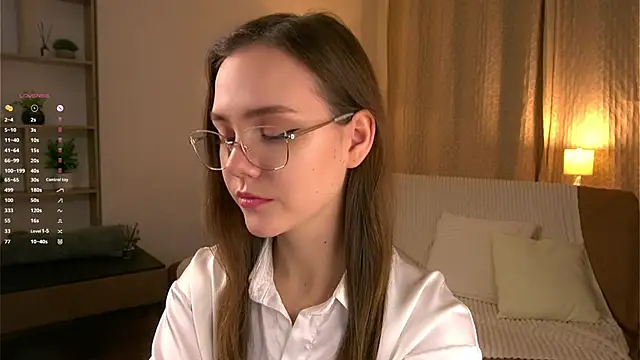 Snapshot of SweetSaraPie chatting on March 2026 06:11:02 PM SweetSaraPie online show from March 2026 06:11:02 PM