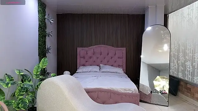 sexengel lisa online show from February 2026 10:43:01 PM