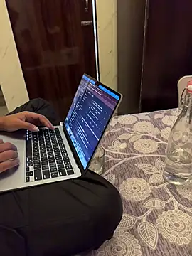 Ujjwallkumar0069 online show from November 2025 05:51:02 AM