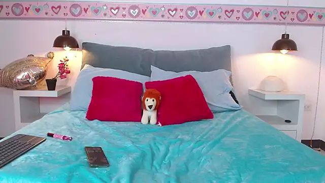 Suzy1  online show from February 2026 07:30:02 PM