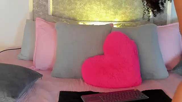  victoriaa  lois online show from October 2025 07:48:01 PM