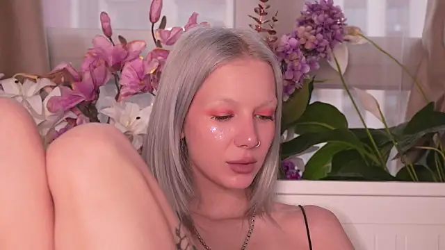 Snapshot of RanyThomson chatting on November 2025 02:27:01 PM RanyThomson online show from November 2025 02:27:01 PM