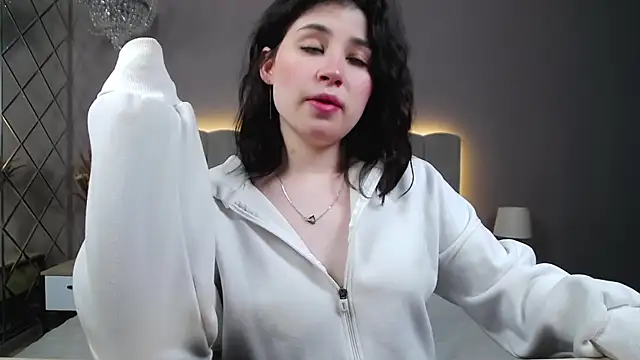 DianaMello online show from November 2025 05:19:01 AM