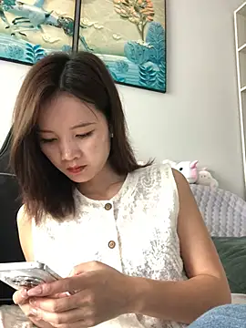 Mile-m online show from May 2026 03:02:02 AM